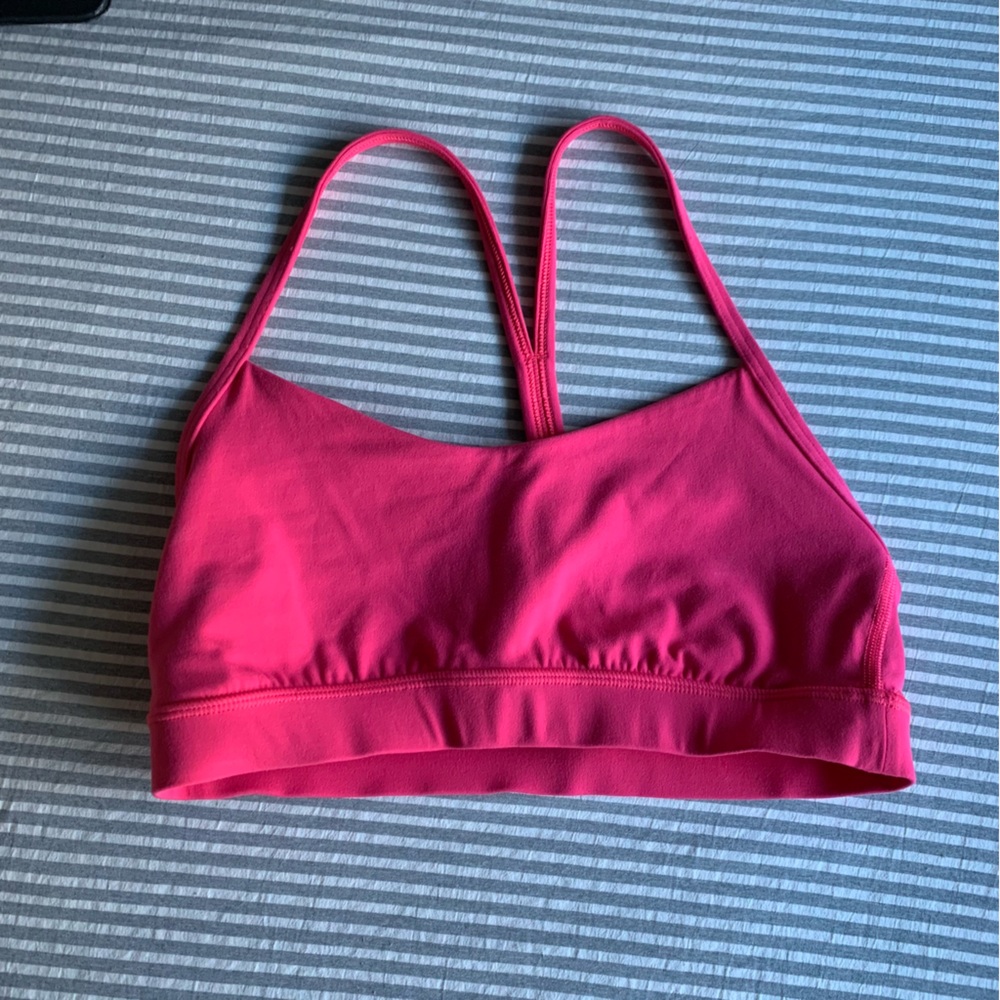 Lululemon Flow Y Bra Nulu Light Support, A–C Cups in Lip Gloss